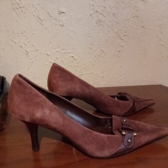 Joan & David Circa Brown Suede Leather Heels - Picture 7 of 7